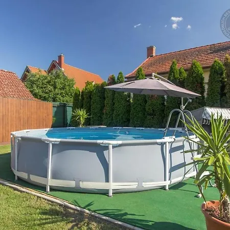 Eszter Balatonkeresztúr