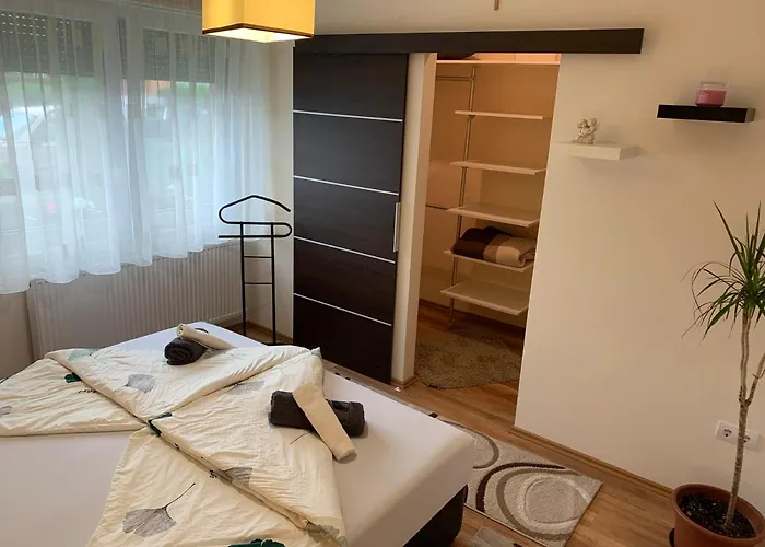 Semesterbostad Eszter *