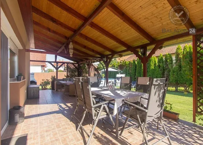 Semesterbostad Eszter Balatonkeresztúr