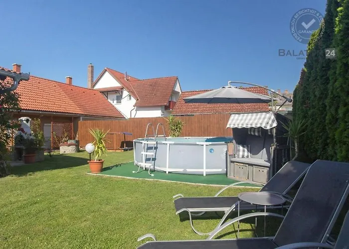 Eszter Semesterbostad