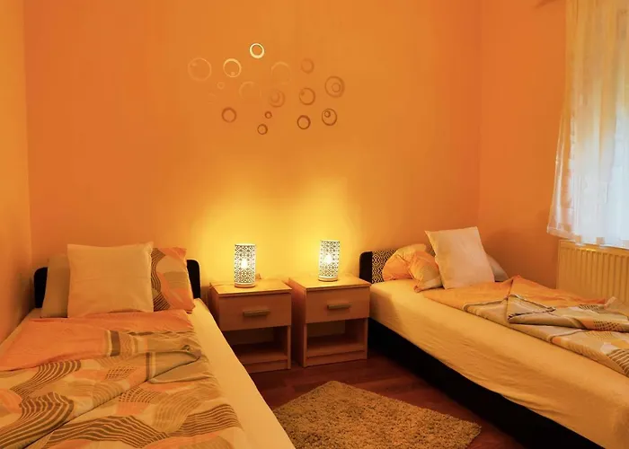 Semesterbostad Eszter Balatonkeresztúr