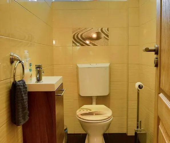 Semesterbostad Eszter Balatonkeresztúr